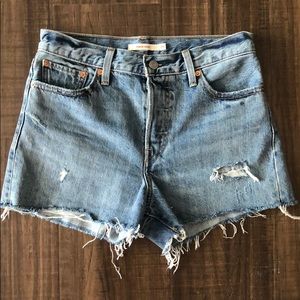 Levi’s wedgie shorts
